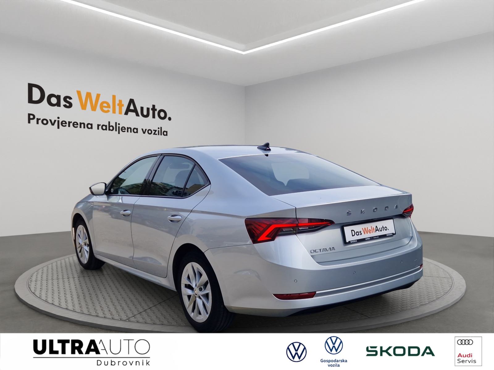 Škoda Octavia 2,0 TDI DSG Style, fotografija 3