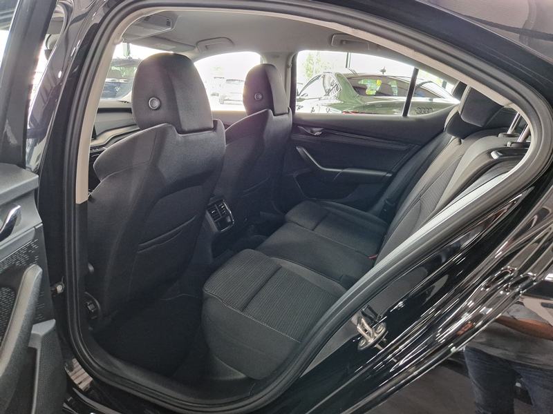 Škoda Octavia 2.0 TDI DSG Style, fotografija 17