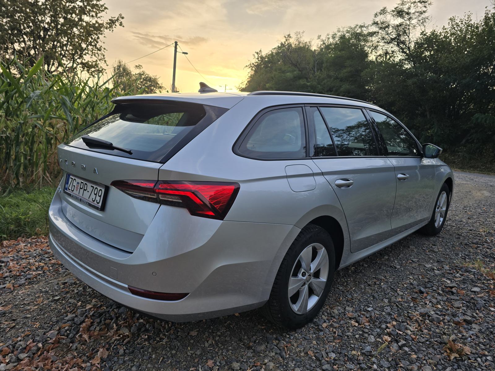 Škoda Octavia 2,0 TDI-GRATIS PRIJENOS,NIJE UVOZ,65 tkm, fotografija 8