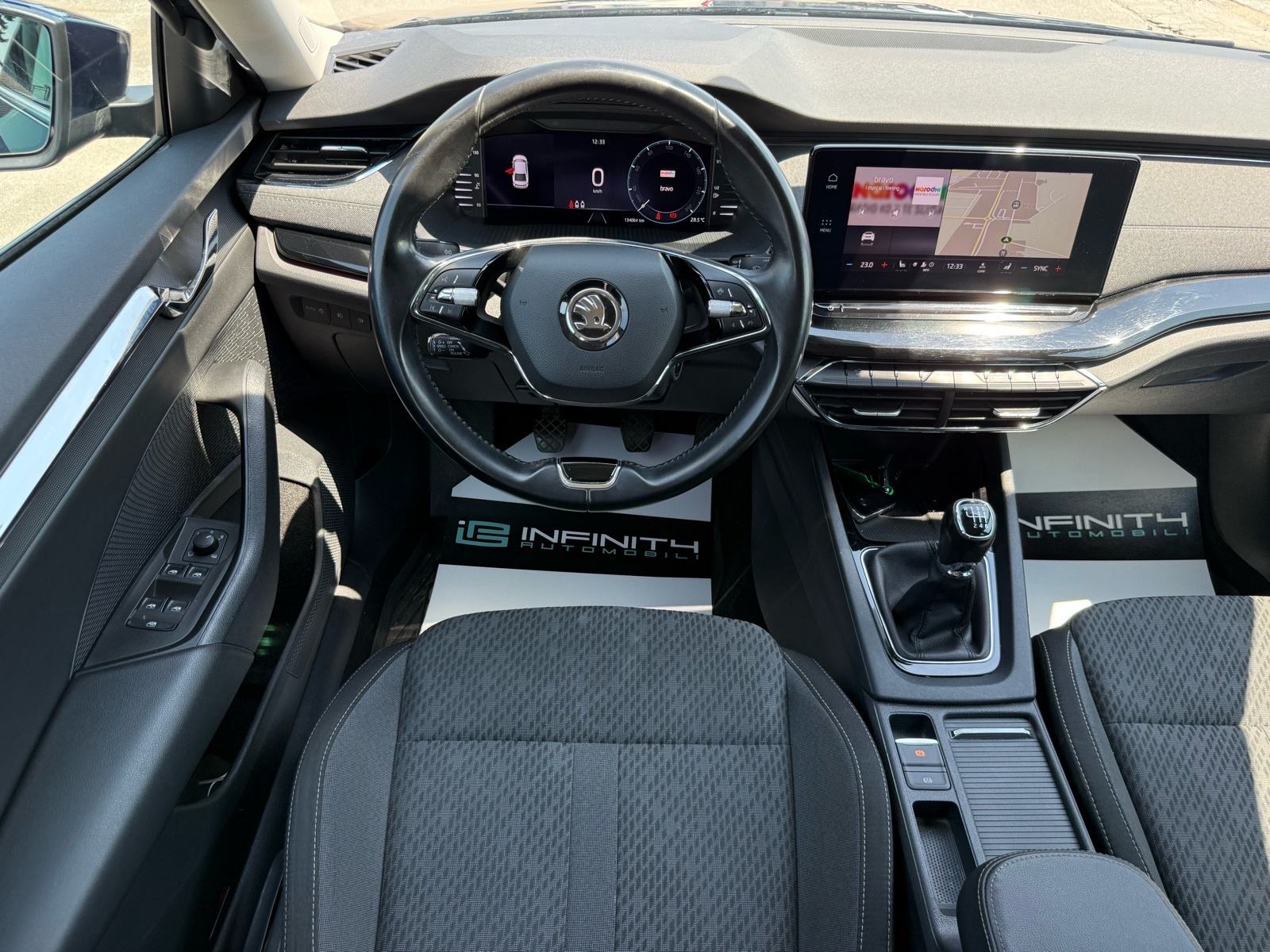 Škoda Octavia 2,0 TDI LEASING BEZ UČEŠĆA, VIRT, NAV, KLIMA3ZONE, KAM, fotografija 13