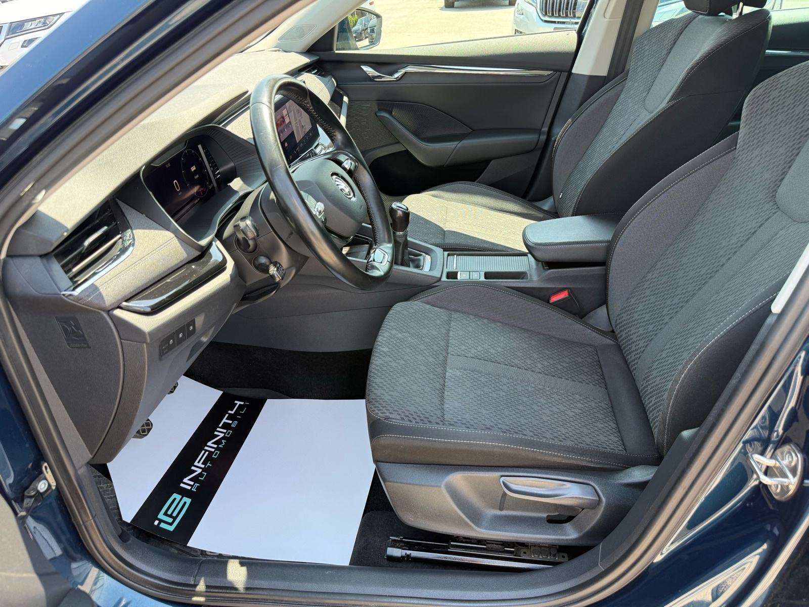 Škoda Octavia 2,0 TDI LEASING BEZ UČEŠĆA, VIRT, NAV, KLIMA3ZONE, KAM, fotografija 10