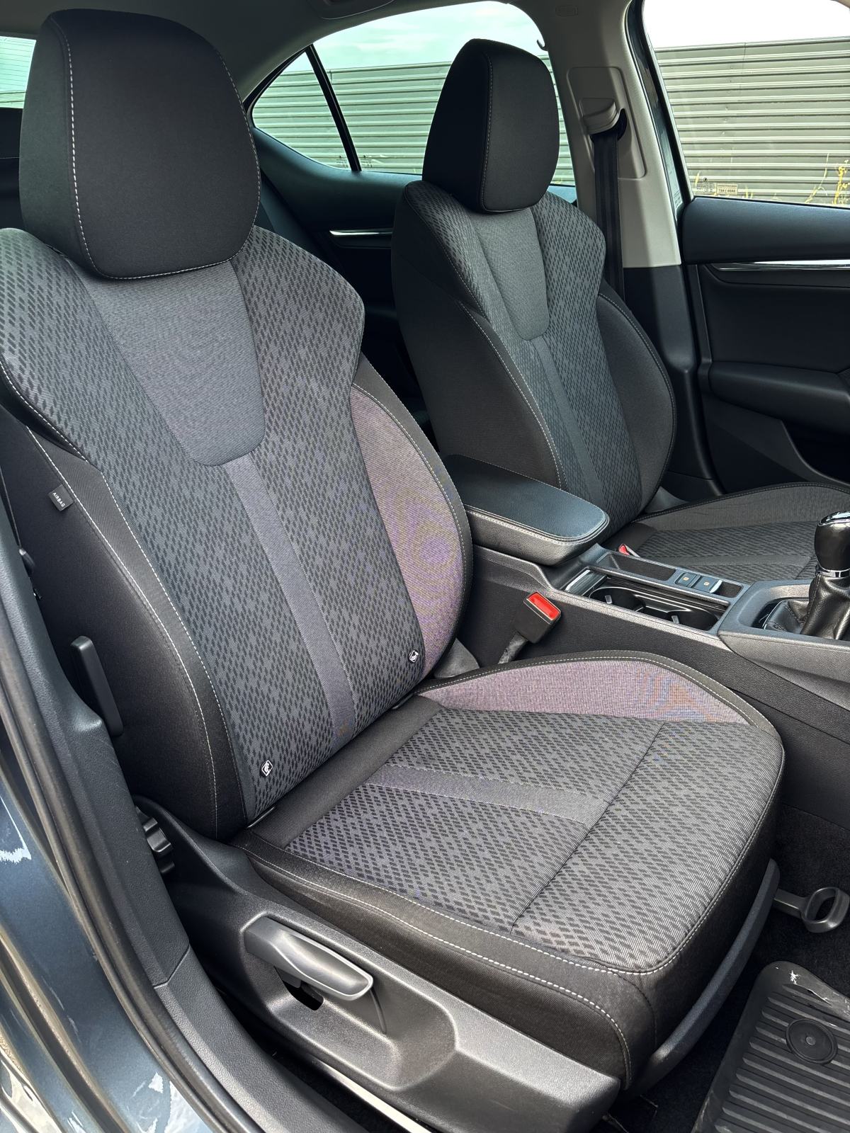 Škoda Octavia 2.0 TDI ~REG.GOD.DANA ~NOVE GUME~ HR VOZILO, fotografija 11