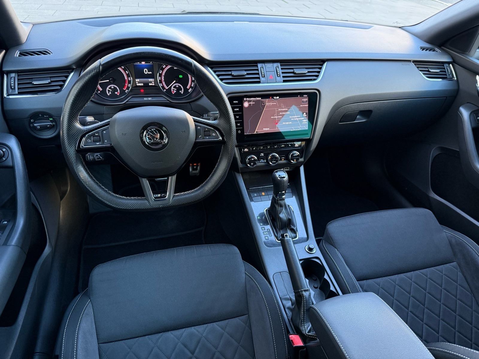 Škoda Octavia 2.0 TDI RS DSG °VELIKA NAVI°KAMERA°MRTVI KUT°REG:2/2027°, fotografija 11