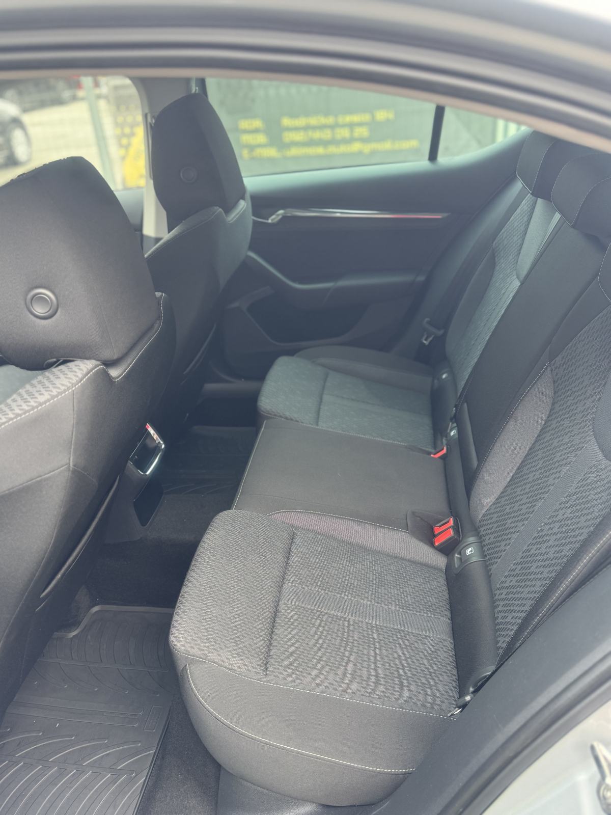 Škoda Octavia 2,0 TDI *STYLE* HR AUTO* NOVO * TVORNIČKO JAMSTVO *, fotografija 11