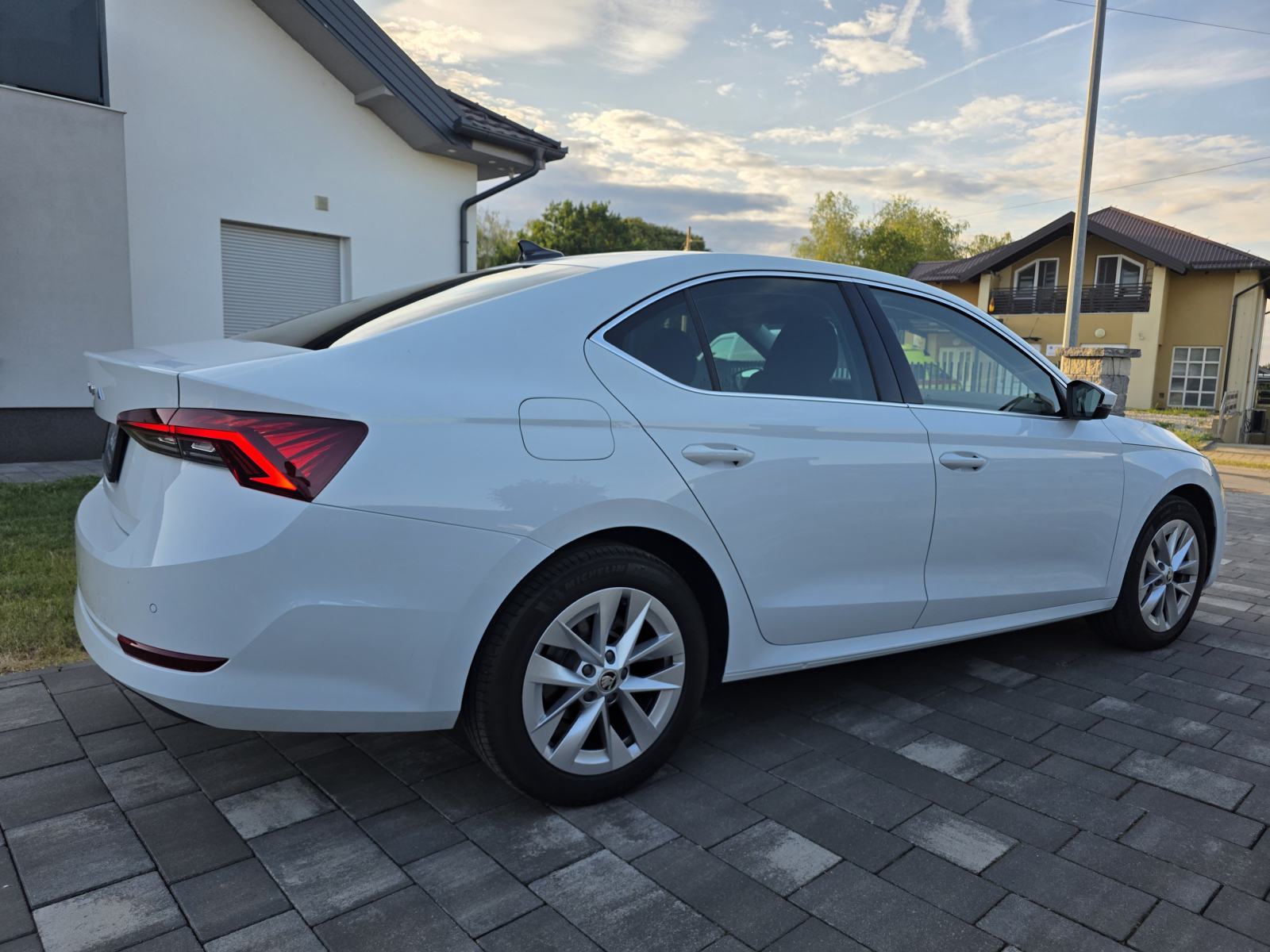 Škoda Octavia 2,0 TDI, fotografija 8