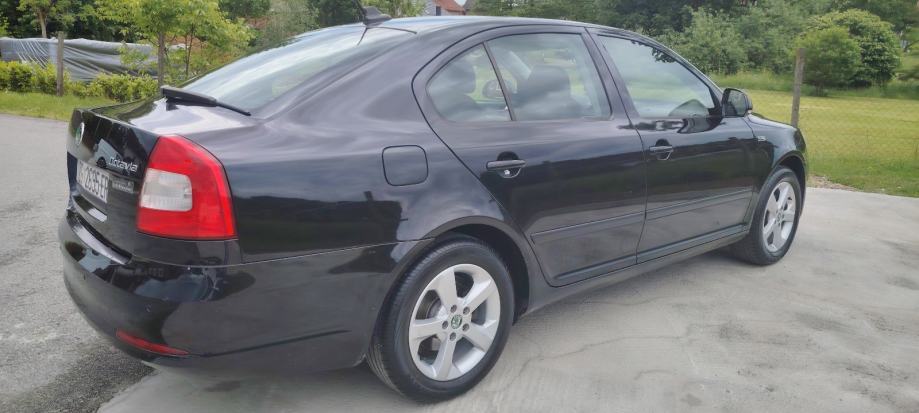 Škoda Octavia 2,0 TDI, fotografija 10