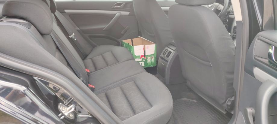 Škoda Octavia 2,0 TDI, fotografija 13