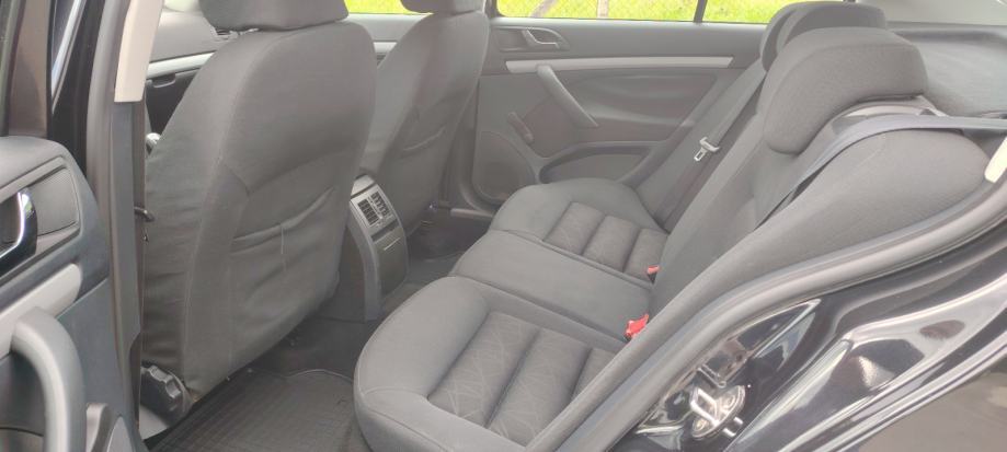 Škoda Octavia 2,0 TDI, fotografija 17