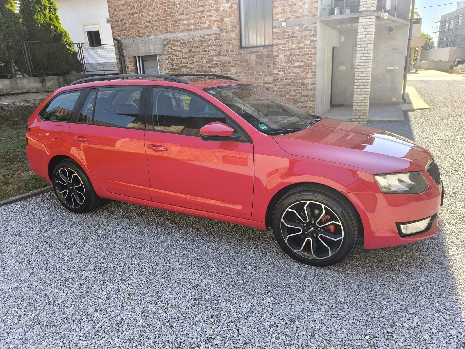 Škoda Octavia 2,0 TDI, fotografija 2