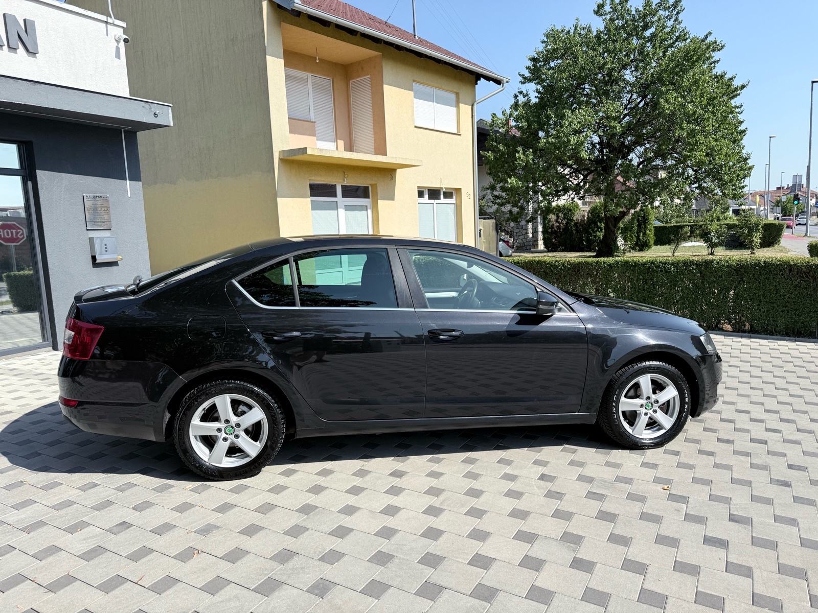 Škoda Octavia 2,0 TDI, fotografija 7