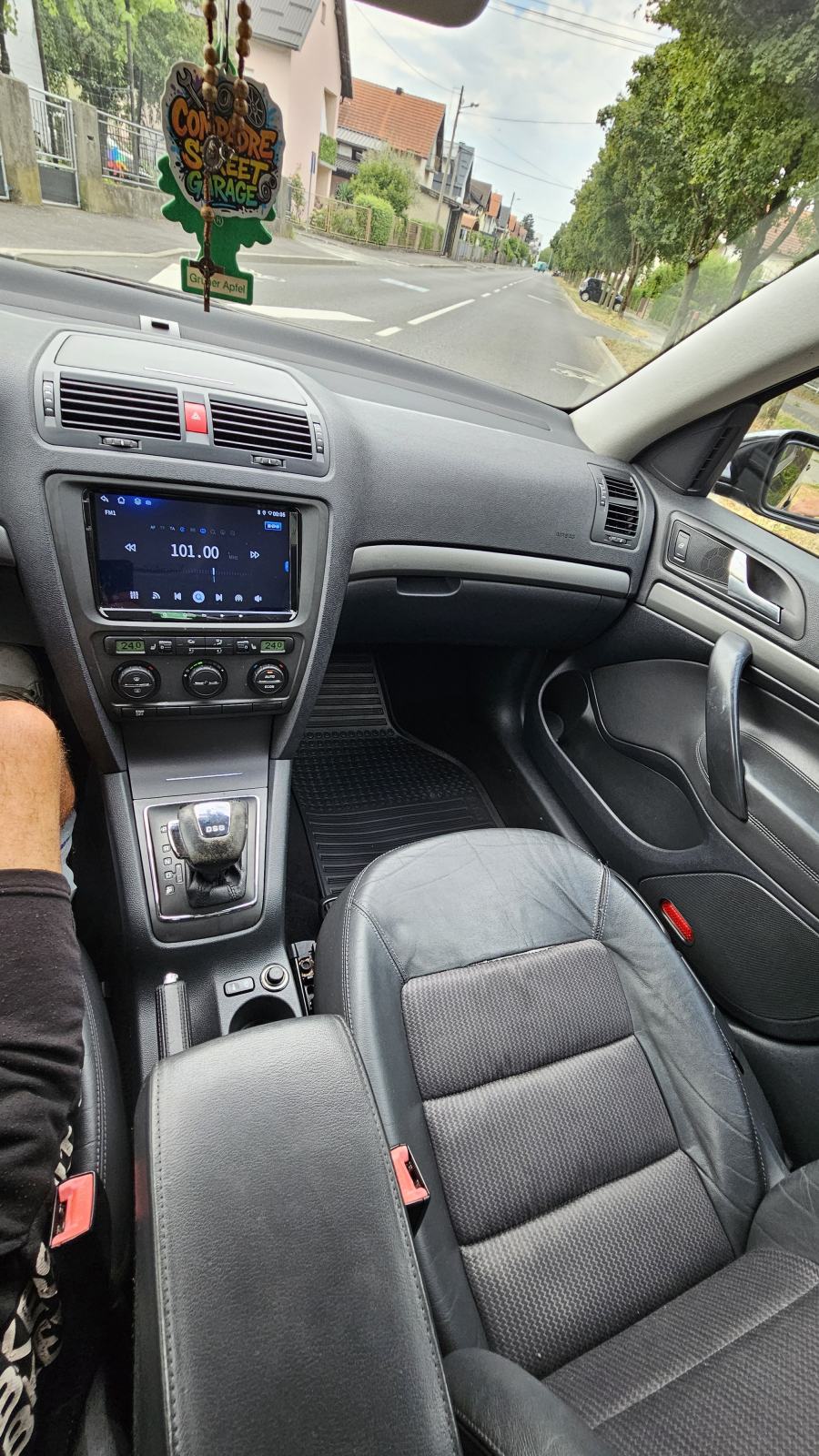 Škoda Octavia 2,0 TDI, fotografija 4
