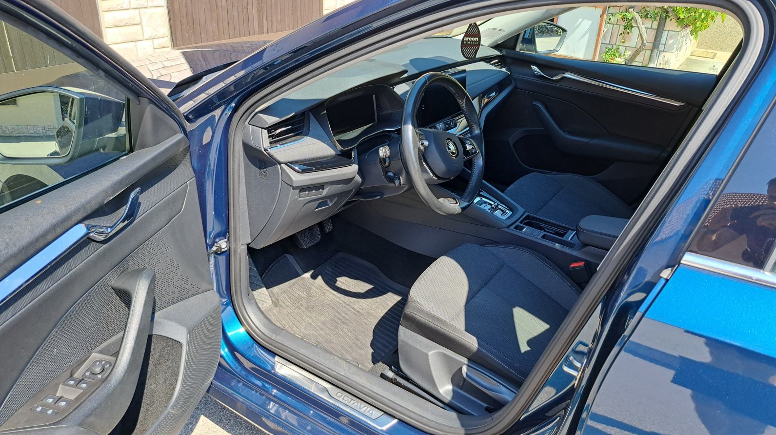 Škoda Octavia 2,0 TDI, fotografija 6