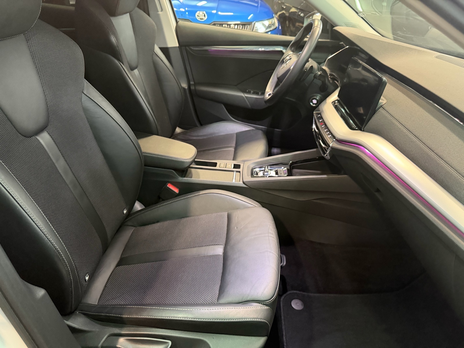 Škoda Octavia 2,0 TDI, fotografija 11