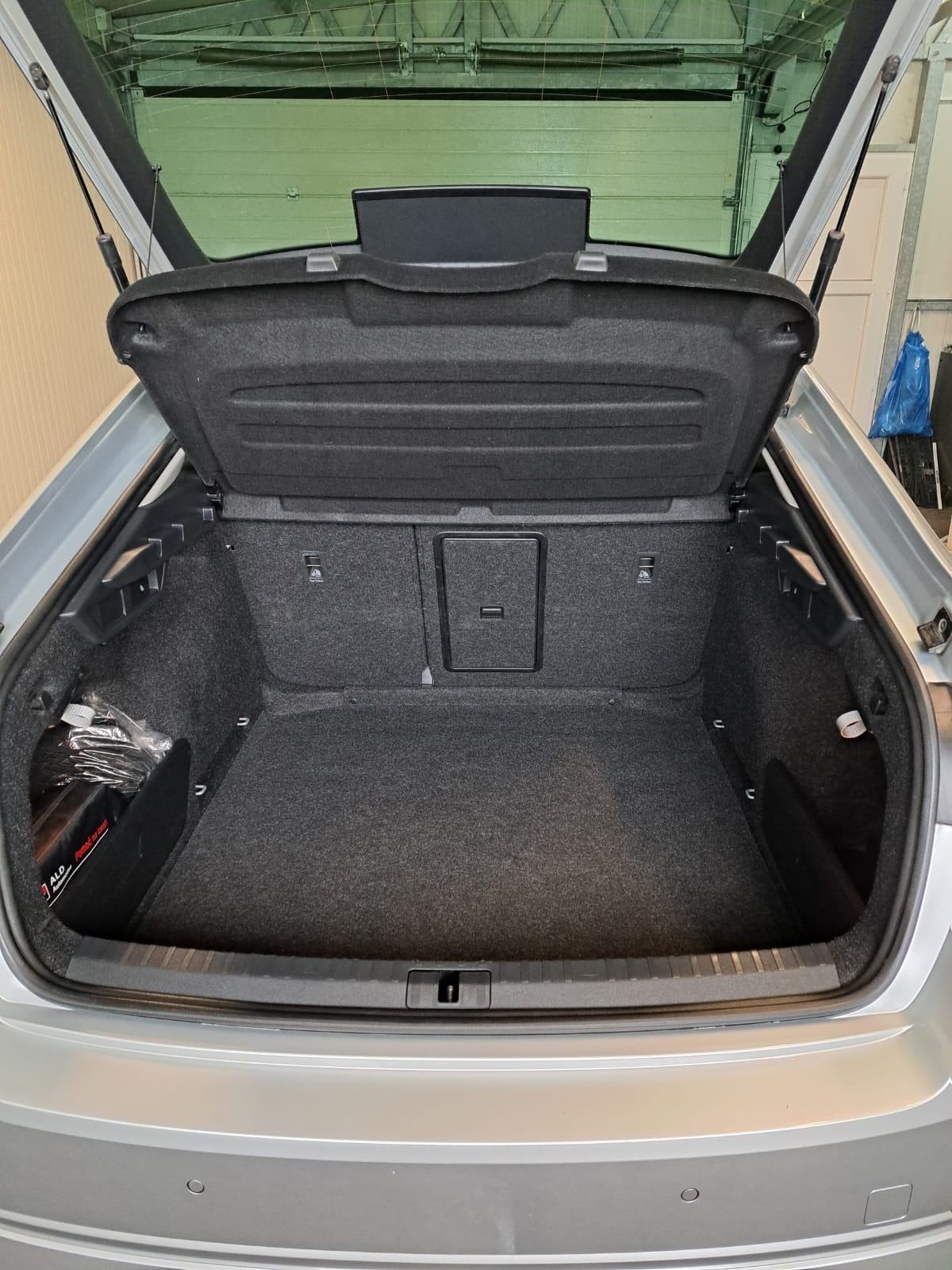 Škoda Octavia 2,0 TDI Style 2021g Kupljen u Hr..Povoljno!, fotografija 6