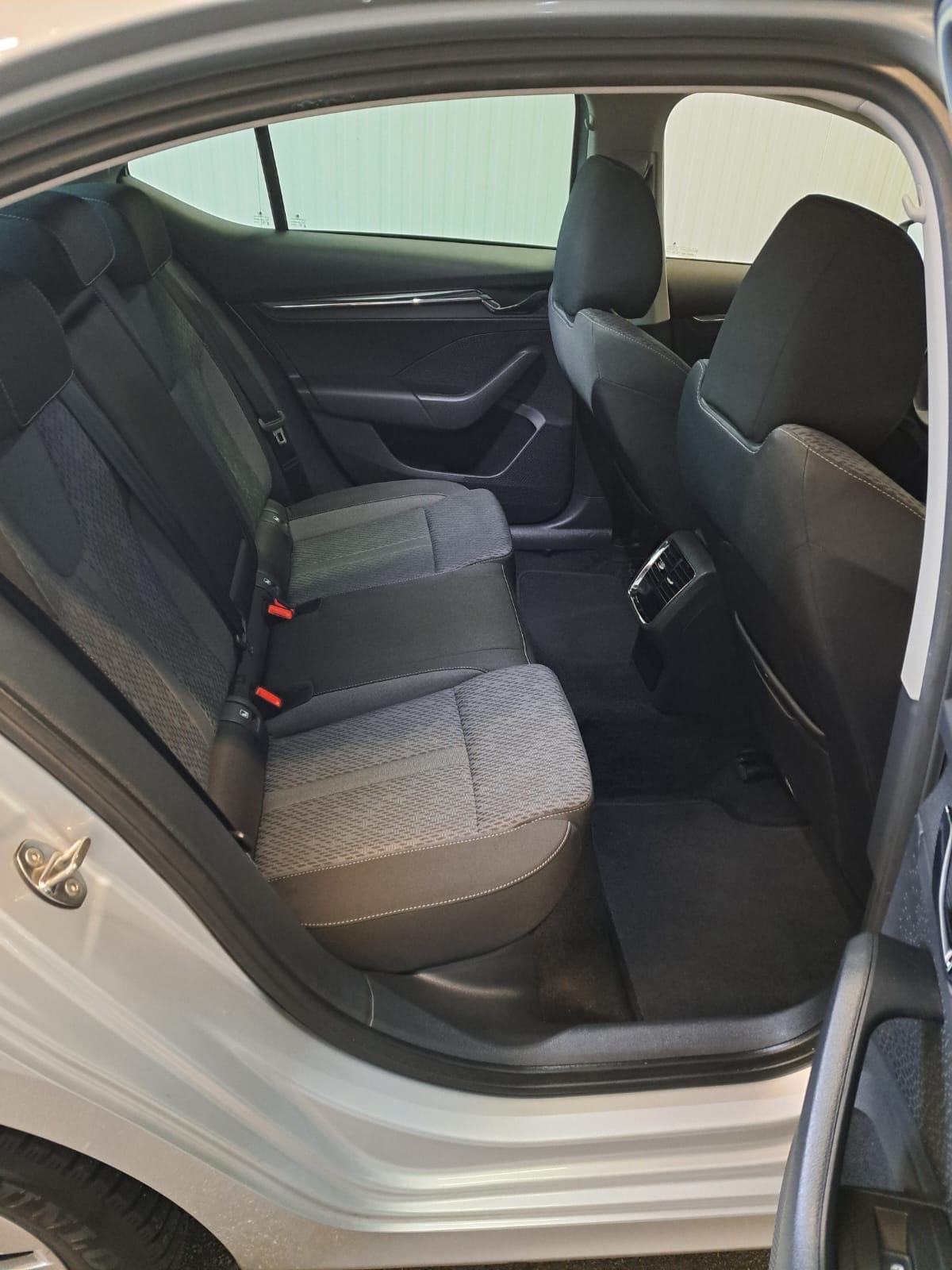 Škoda Octavia 2,0 TDI Style 2021g Kupljen u Hr..Povoljno!, fotografija 9