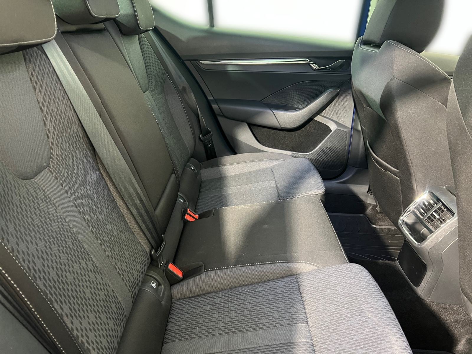 Škoda Octavia 2.0 TDI STYLE - 3 godine jamstva, fotografija 20