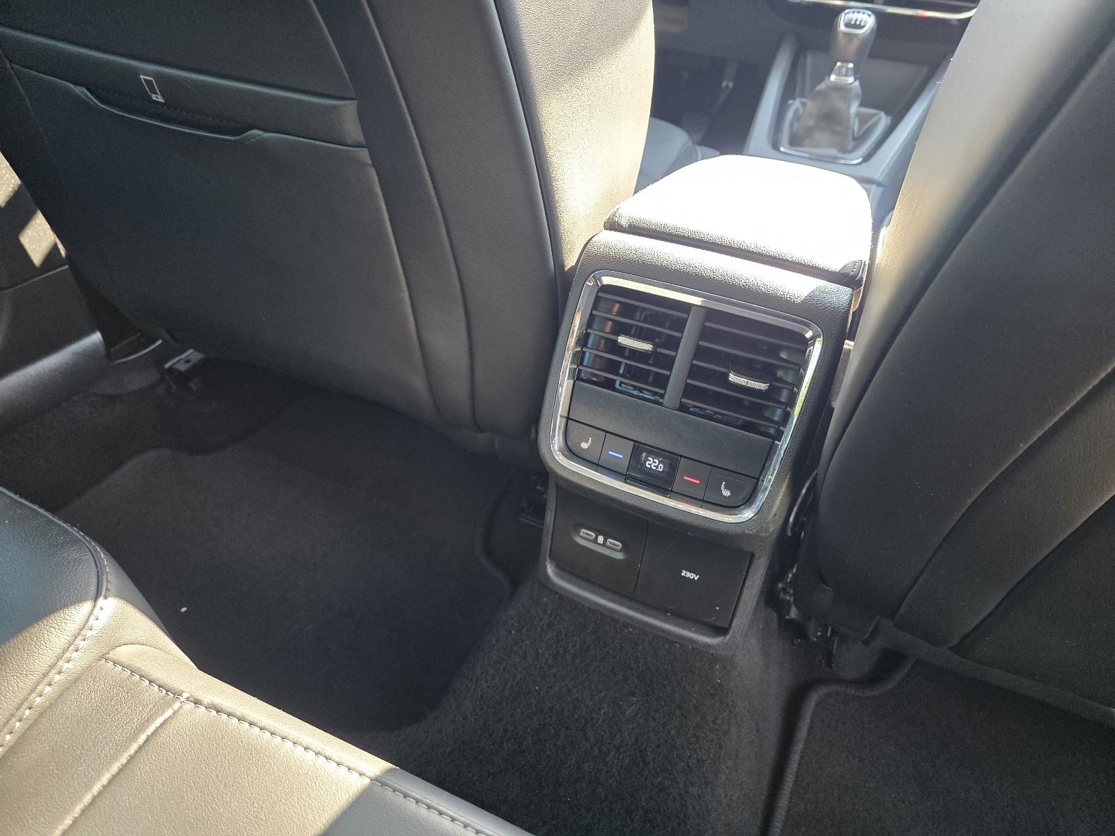 Škoda Octavia 2,0 TDI Style,led,navi,2xpdc,leasing RATA VEC OD 220E, fotografija 11