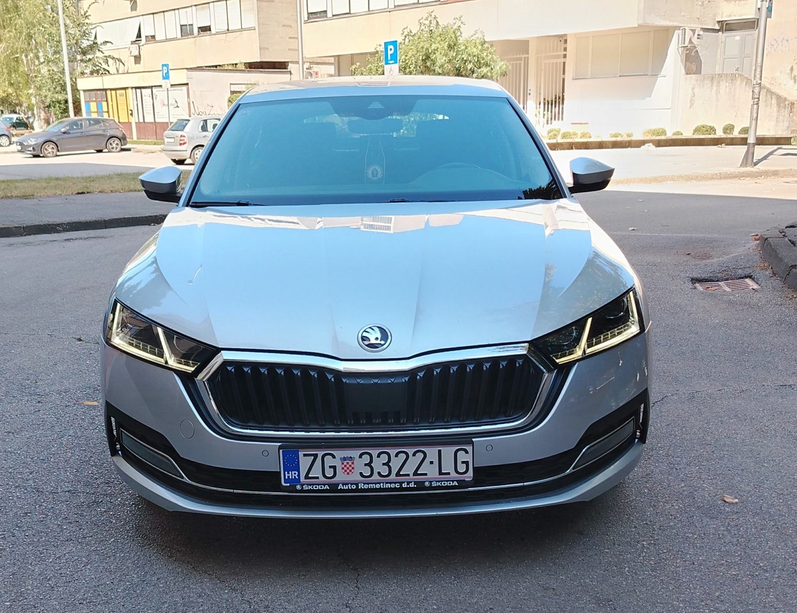Škoda Octavia 2,0 TDI STYLE OPREMA KUPLJENA NOVA U HR REG 8/2027, fotografija 1