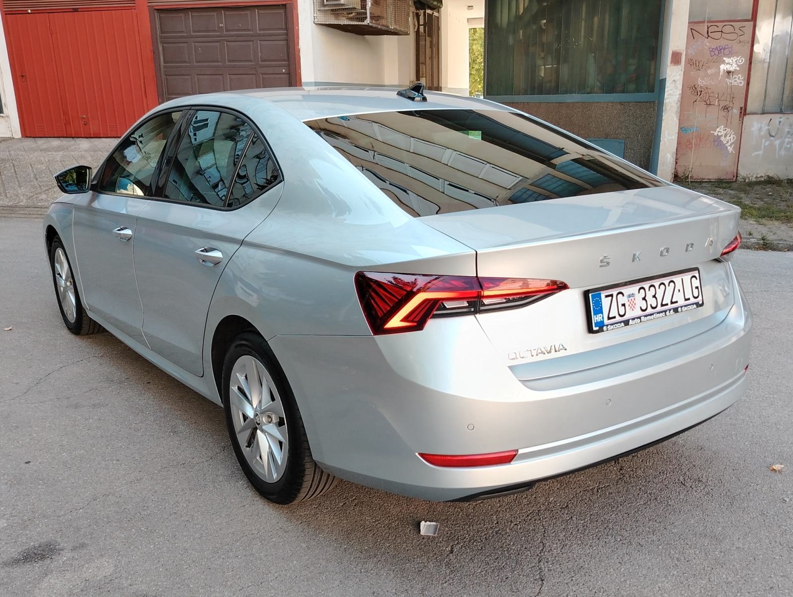 Škoda Octavia 2,0 TDI STYLE OPREMA KUPLJENA NOVA U HR REG 8/2027, fotografija 2