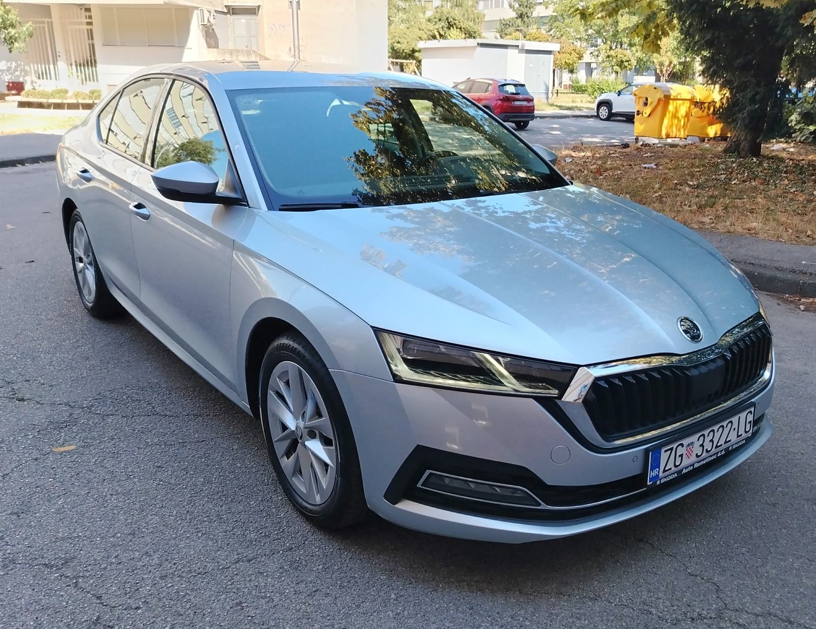 Škoda Octavia 2,0 TDI STYLE OPREMA KUPLJENA NOVA U HR REG 8/2027, fotografija 6