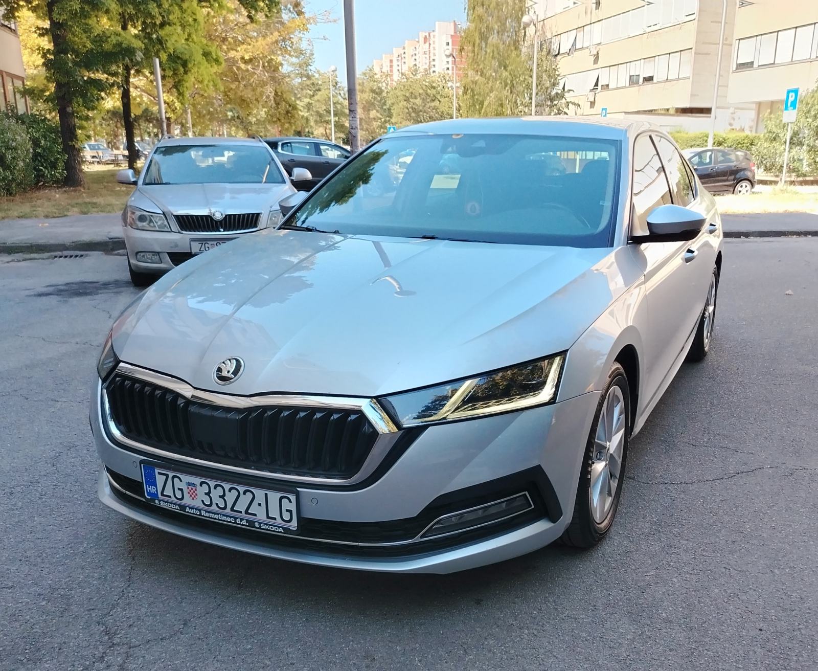 Škoda Octavia 2,0 TDI STYLE OPREMA KUPLJENA NOVA U HR REG 8/2027, fotografija 7