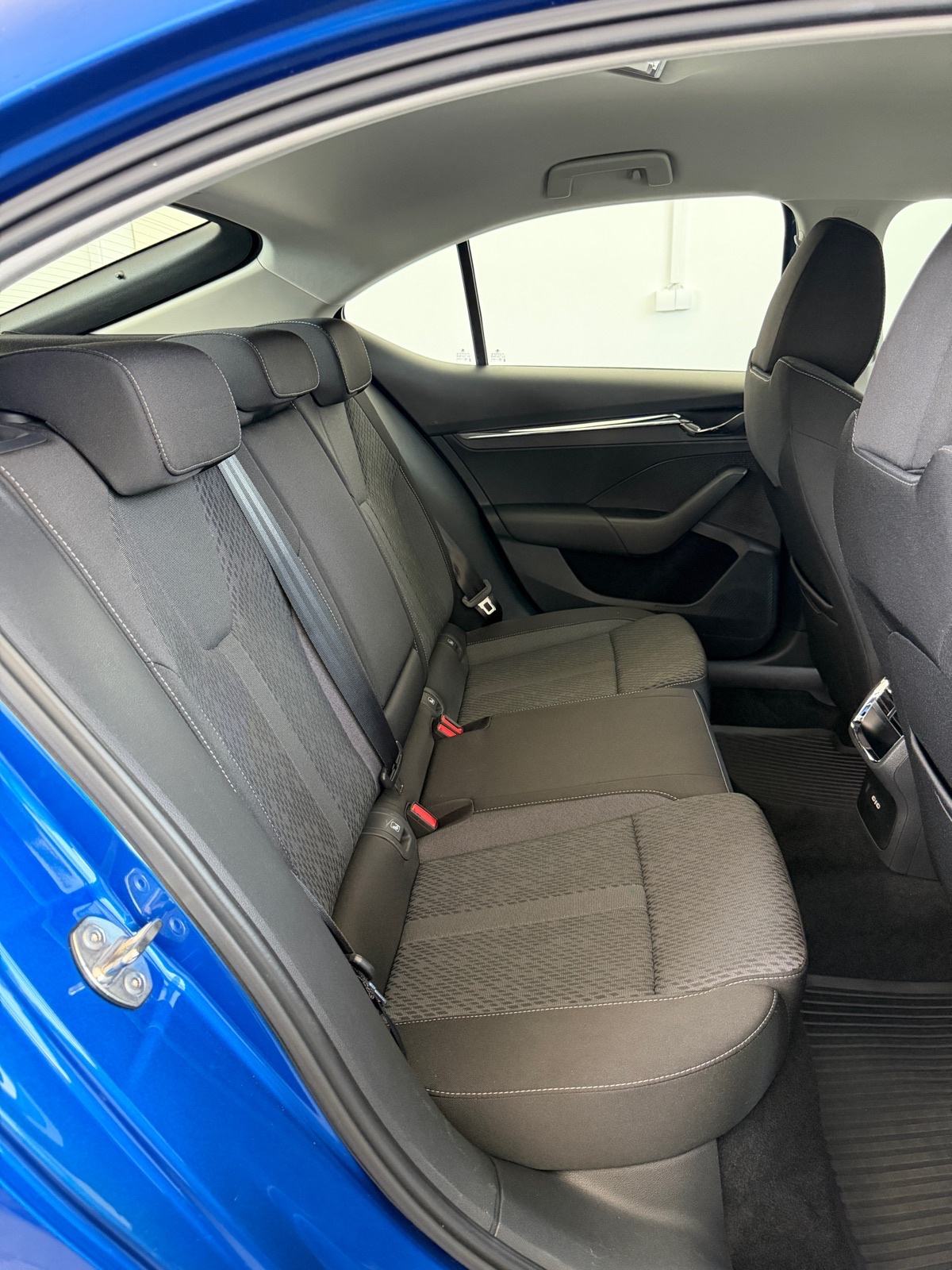 Škoda Octavia 2,0 TDI STYLE, VIRTUAL, LED, JAMSTVO, LEASING BEZ UČEŠĆA, fotografija 14