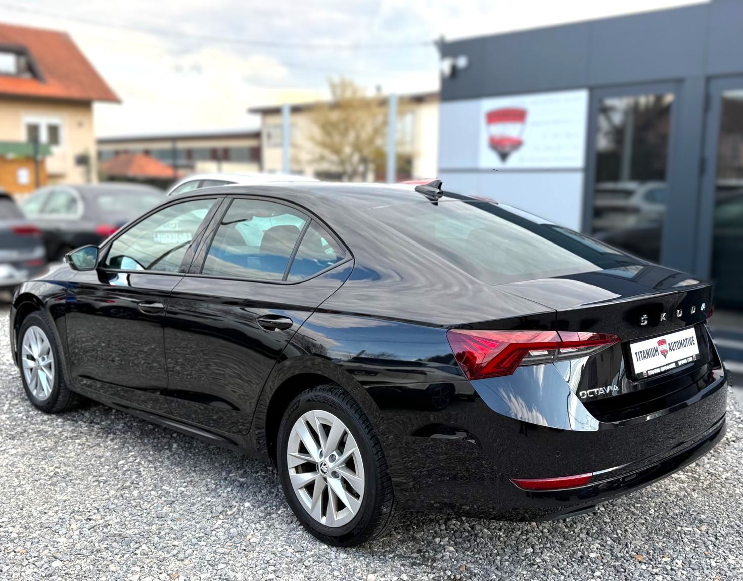 Škoda Octavia Style 2,0 TDI ⭐️ TVORNIČKA GARANCIJA 4 GODINE ⭐️, fotografija 6