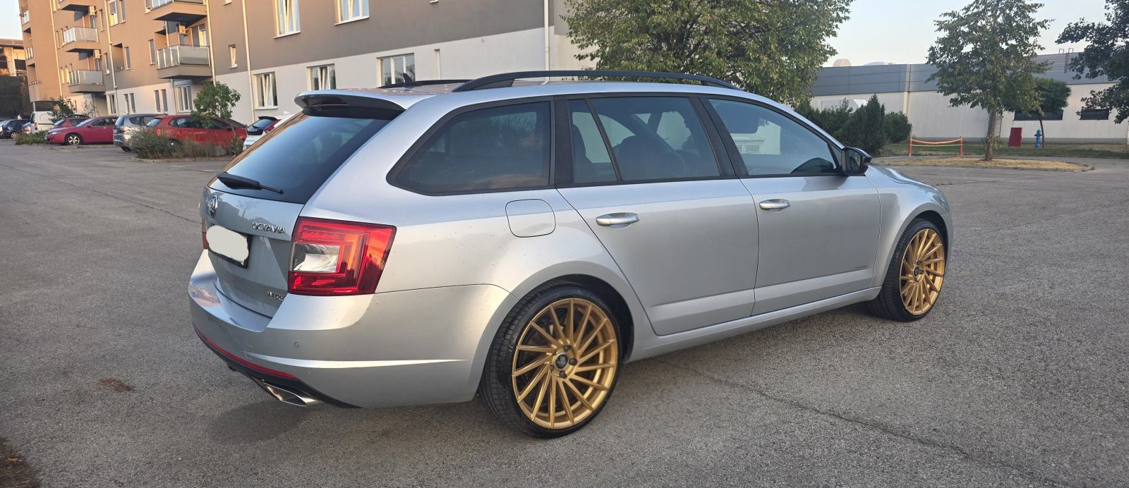 Škoda Octavia 2,0 TDI VRS DSG reg. do 07/27, Super stanje, fotografija 14