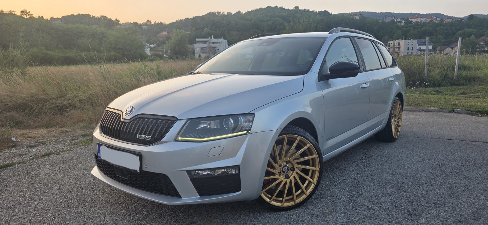 Škoda Octavia 2,0 TDI VRS DSG reg. do 07/27, Super stanje, fotografija 7