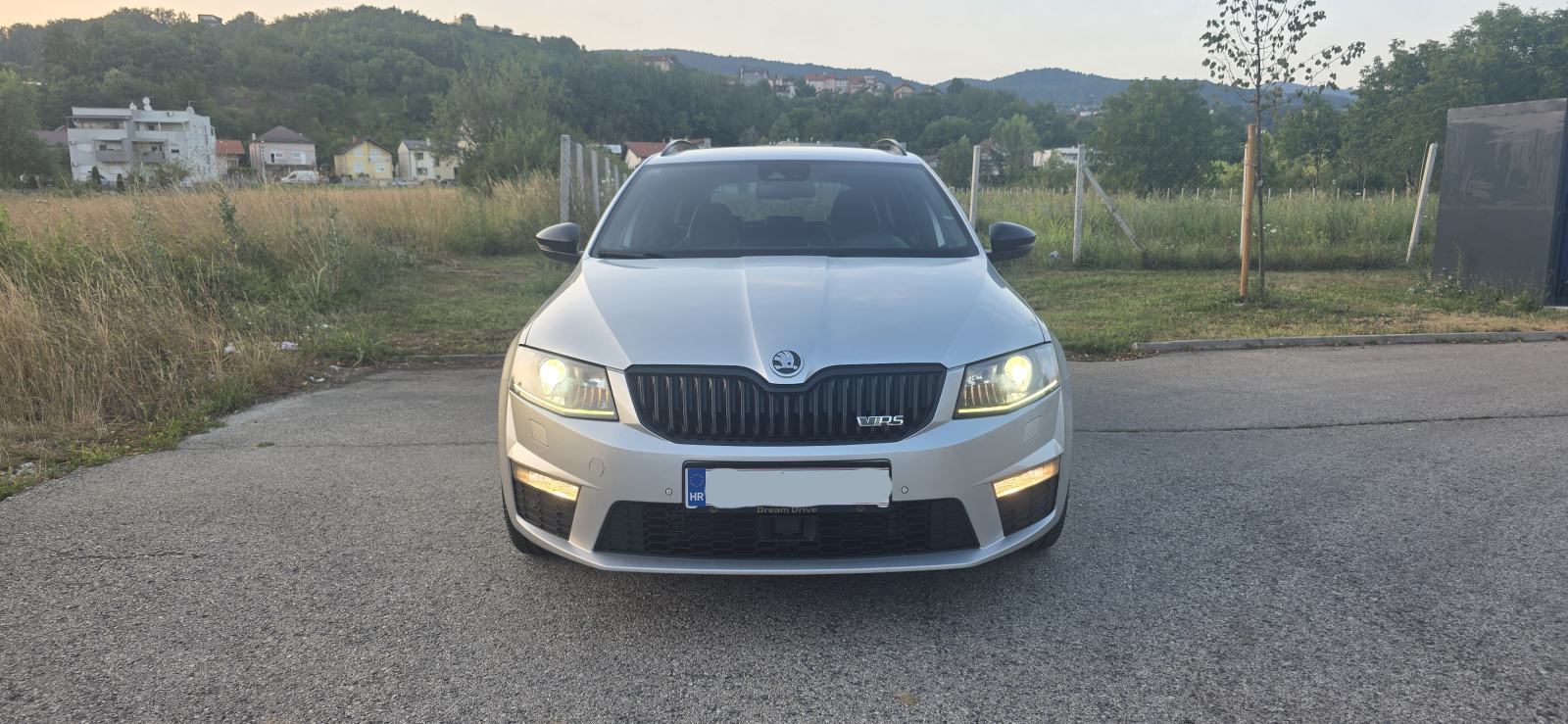 Škoda Octavia 2,0 TDI VRS DSG reg. do 07/27, Super stanje, fotografija 2