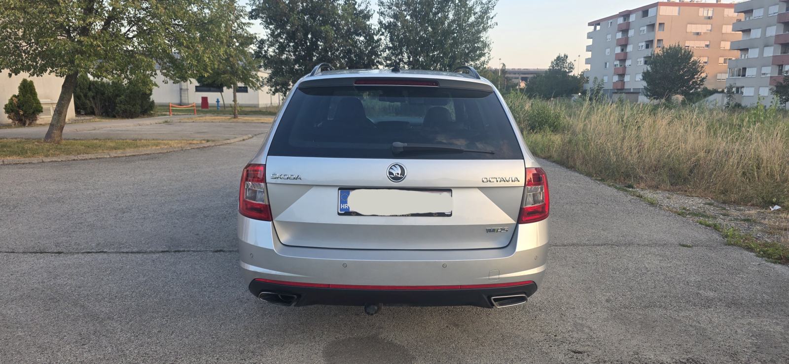 Škoda Octavia 2,0 TDI VRS DSG reg. do 07/27, Super stanje, fotografija 16