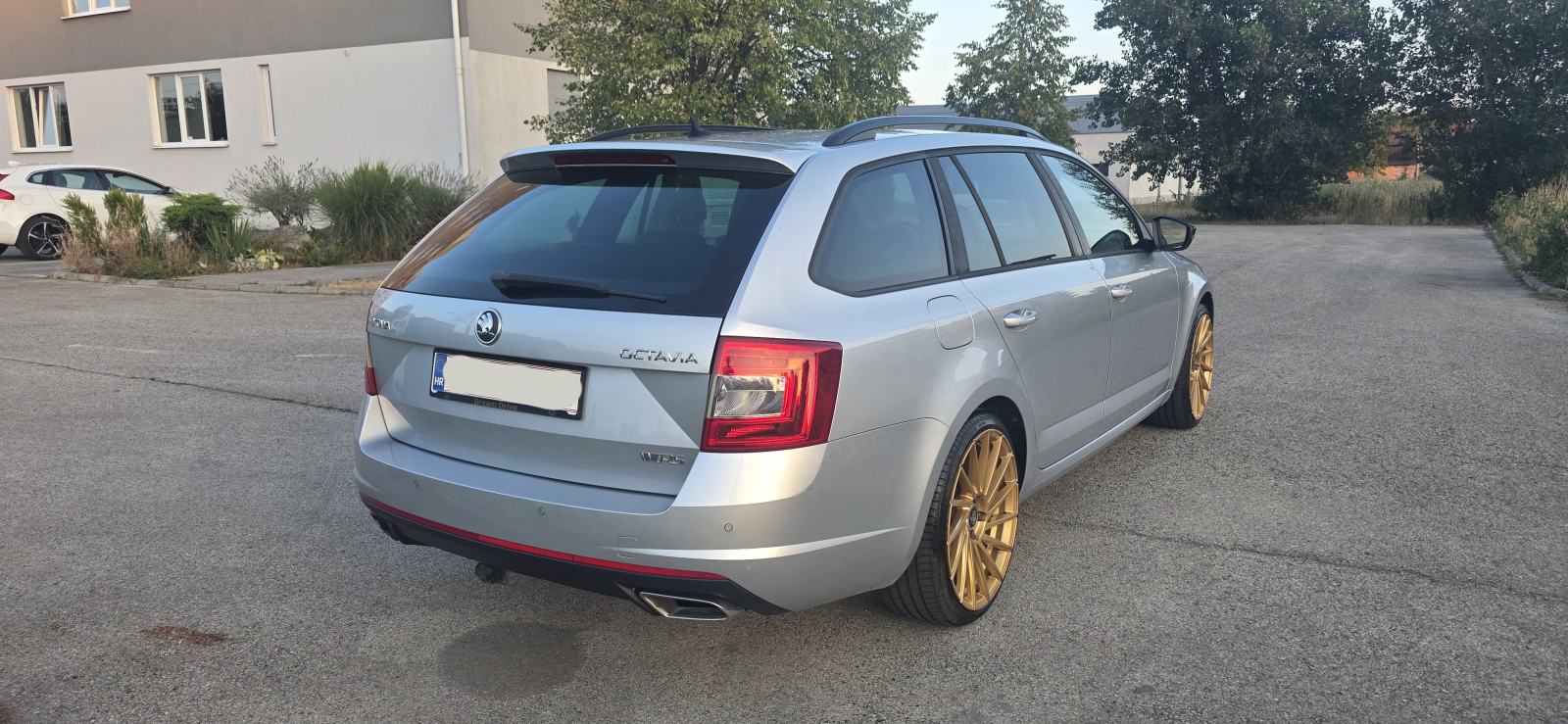 Škoda Octavia 2,0 TDI VRS DSG reg. do 07/27, Super stanje, fotografija 15