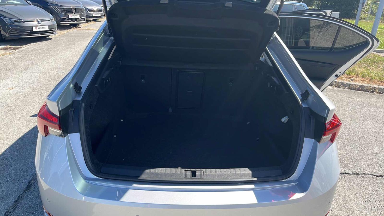 SKODA OCTAVIA 2021 • PREMIUM jamstvo • AutoZubak Rabljena, fotografija 12