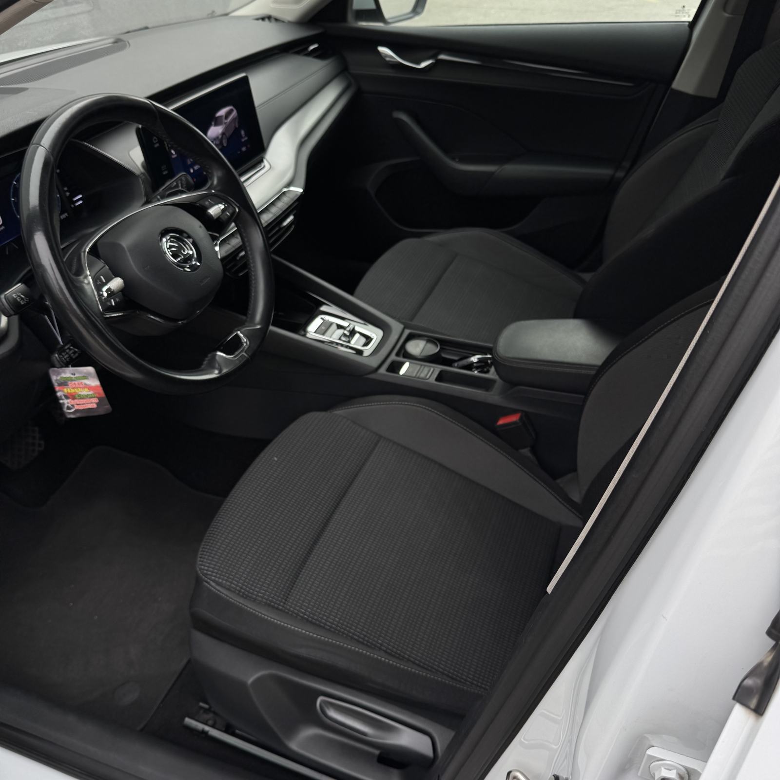 Škoda Octavia 2022. 2,0 TDI DSG | LED | SERVISNA | VIRTUAL, fotografija 11