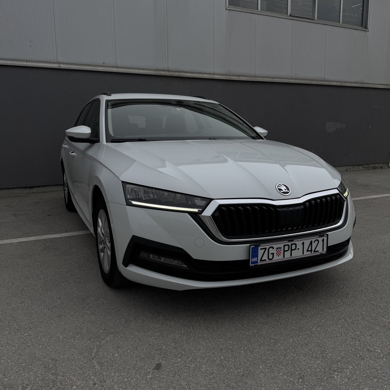 Škoda Octavia 2022. 2,0 TDI | PDV | DSG | LED | SERVISNA | VIRTUAL, pogled izvana - slika 1