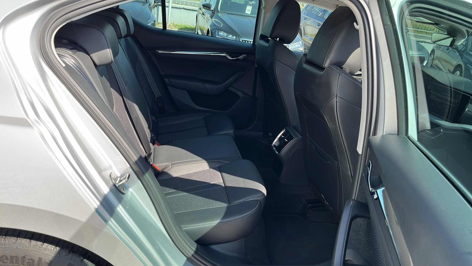 SKODA OCTAVIA 2023 • PREMIUM jamstvo • AutoZubak Rabljena, fotografija 10