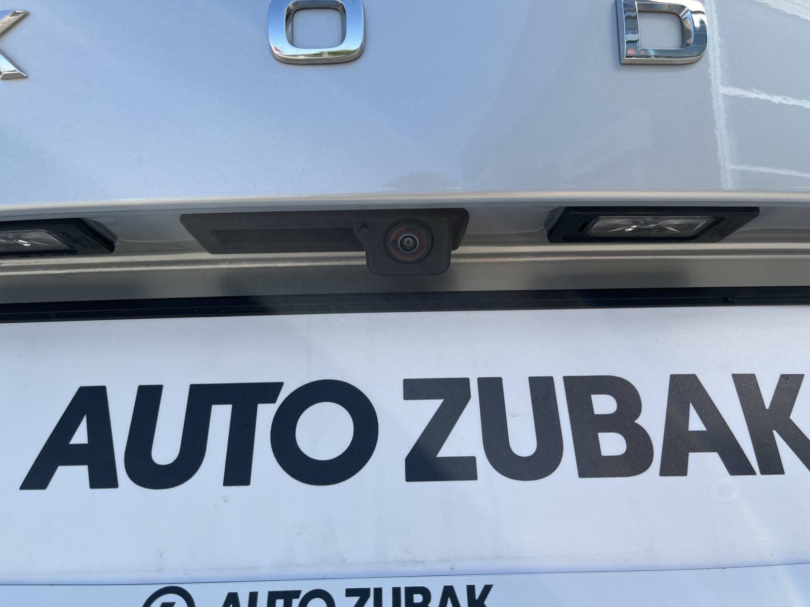 SKODA OCTAVIA 2023 • PREMIUM jamstvo • AutoZubak Rabljena, fotografija 18