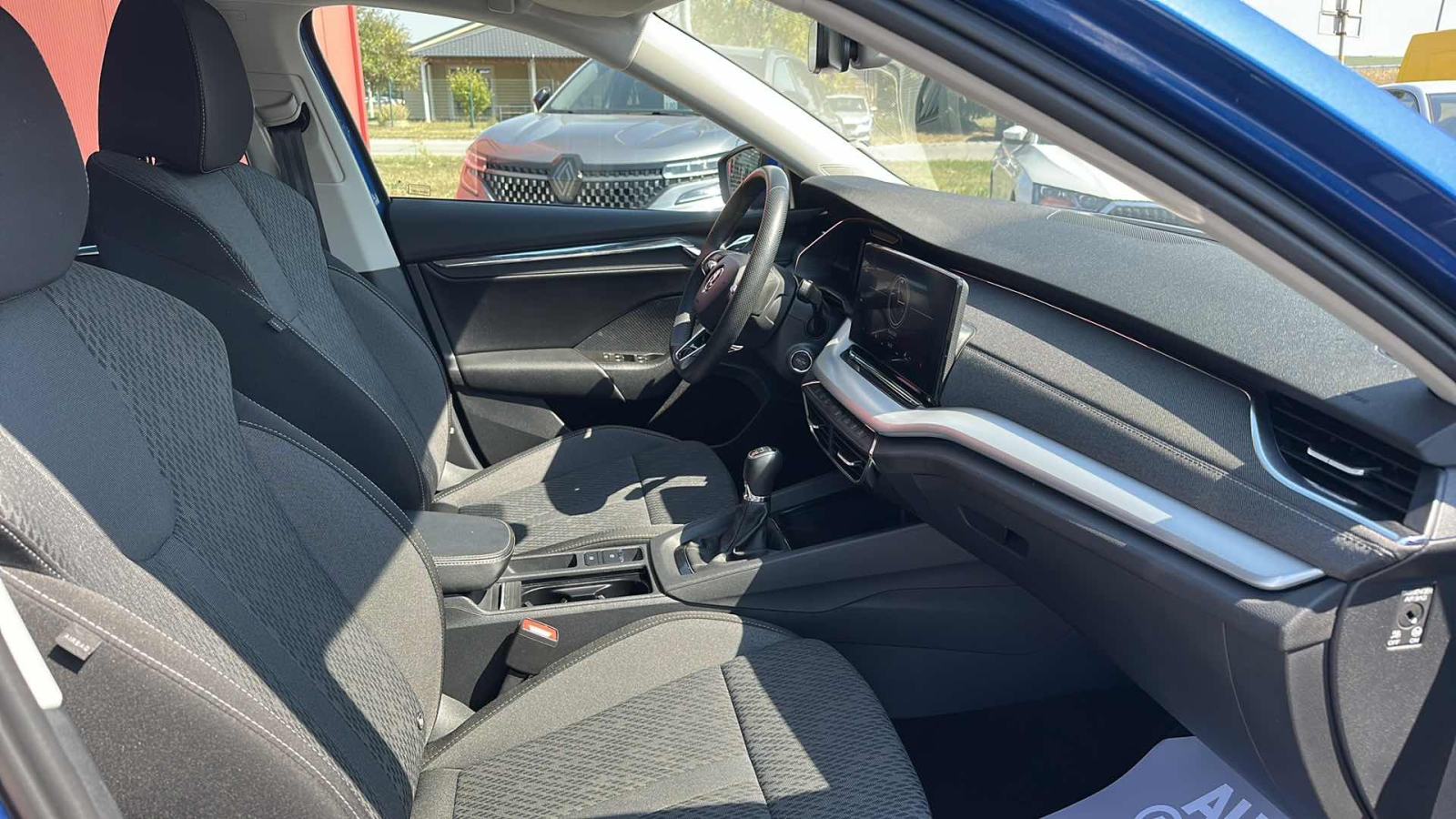 SKODA OCTAVIA 2024 • PREMIUM jamstvo • AutoZubak Rabljena, fotografija 9