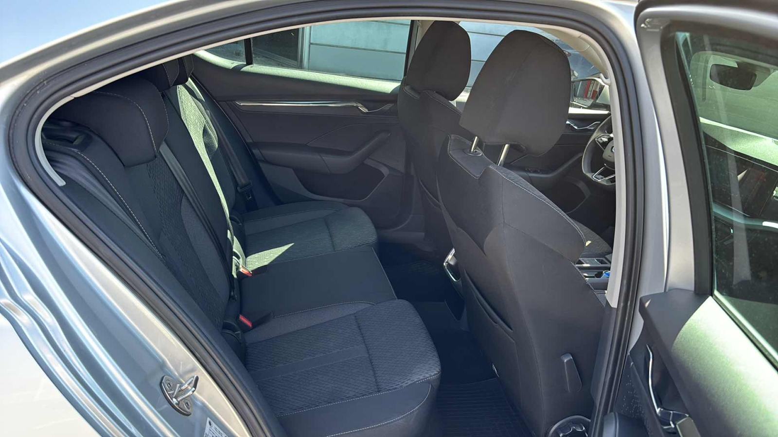 SKODA OCTAVIA 2024 • PREMIUM jamstvo • AutoZubak Rabljena, fotografija 10