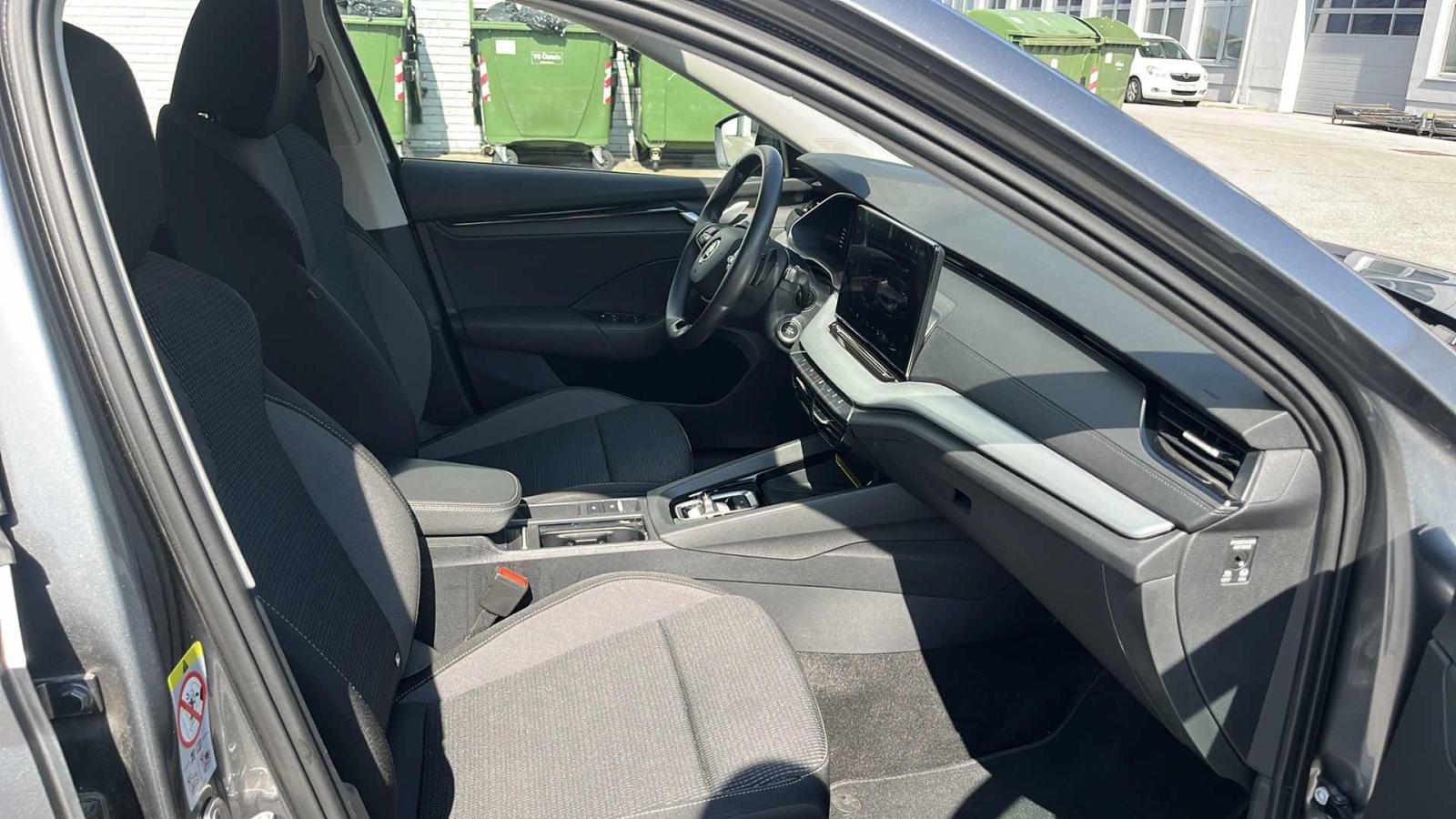 SKODA OCTAVIA 2025 • PREMIUM jamstvo • AutoZubak Rabljena, fotografija 9