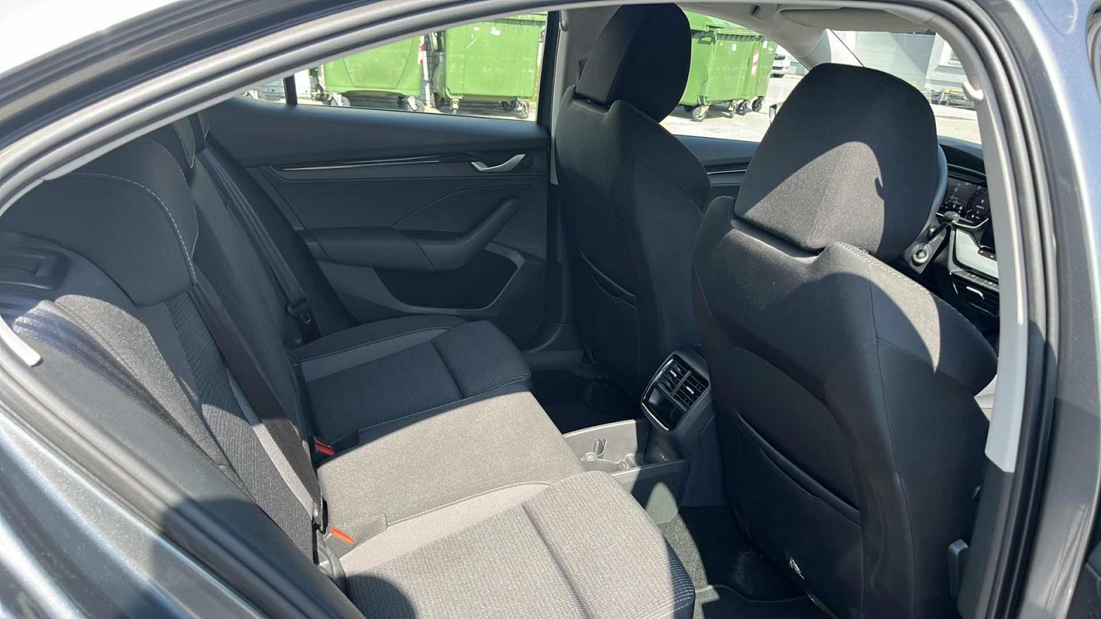 SKODA OCTAVIA 2025 • PREMIUM jamstvo • AutoZubak Rabljena, fotografija 10