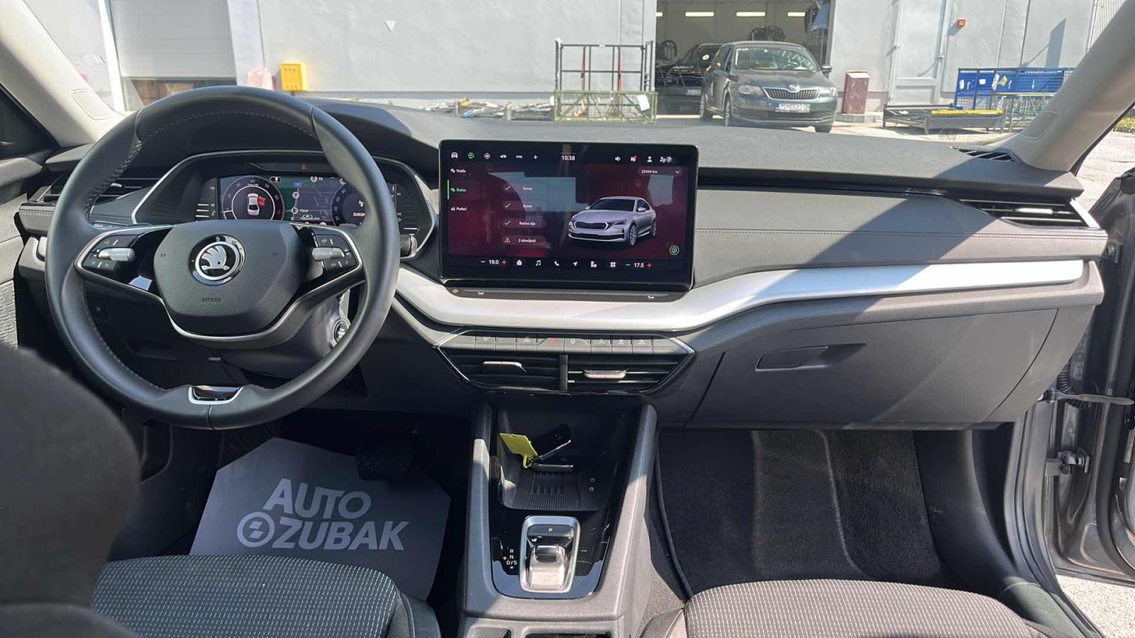 SKODA OCTAVIA 2025 • PREMIUM jamstvo • AutoZubak Rabljena, fotografija 11