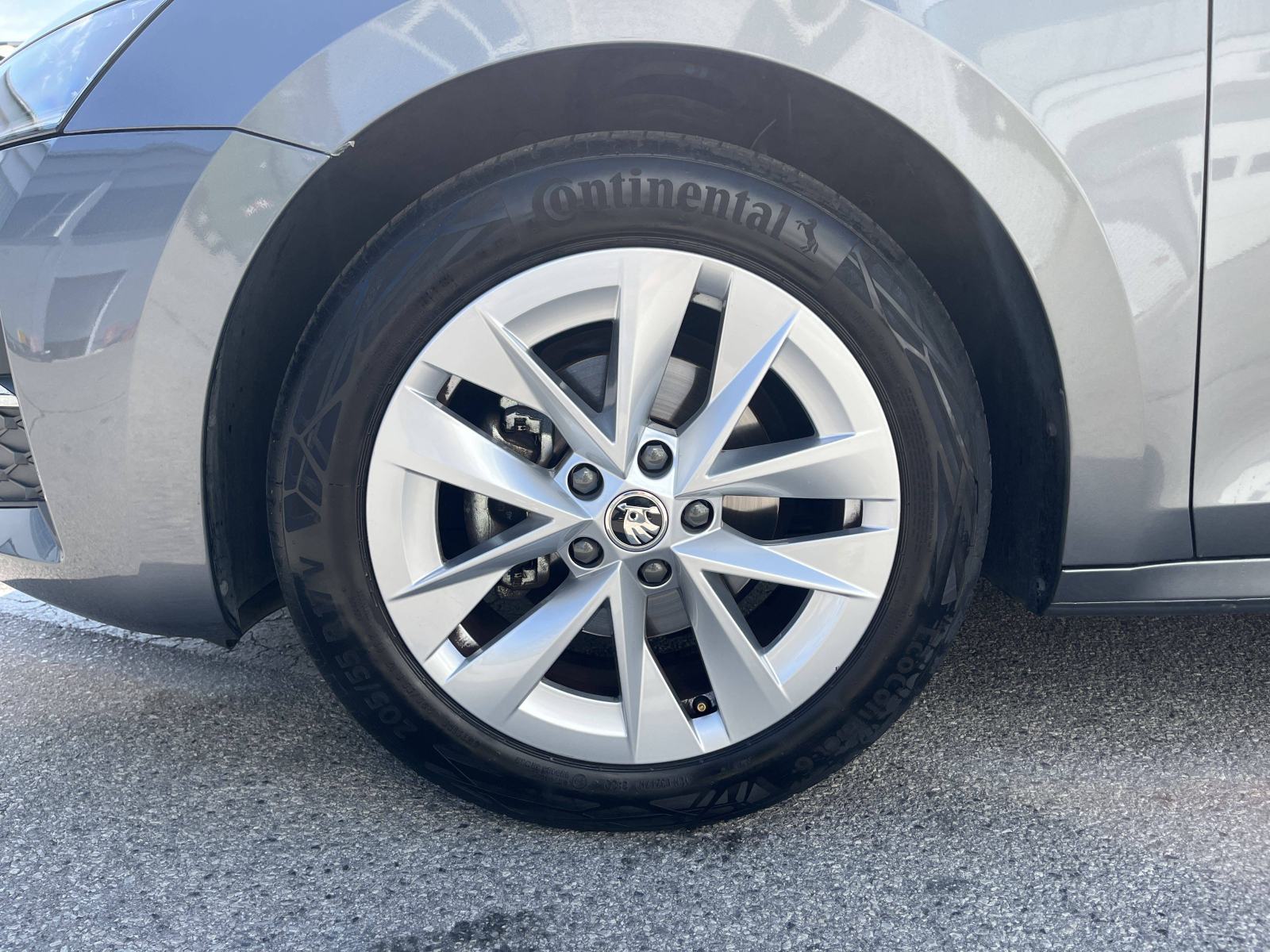 SKODA OCTAVIA 2025 • PREMIUM jamstvo • AutoZubak Rabljena, fotografija 15
