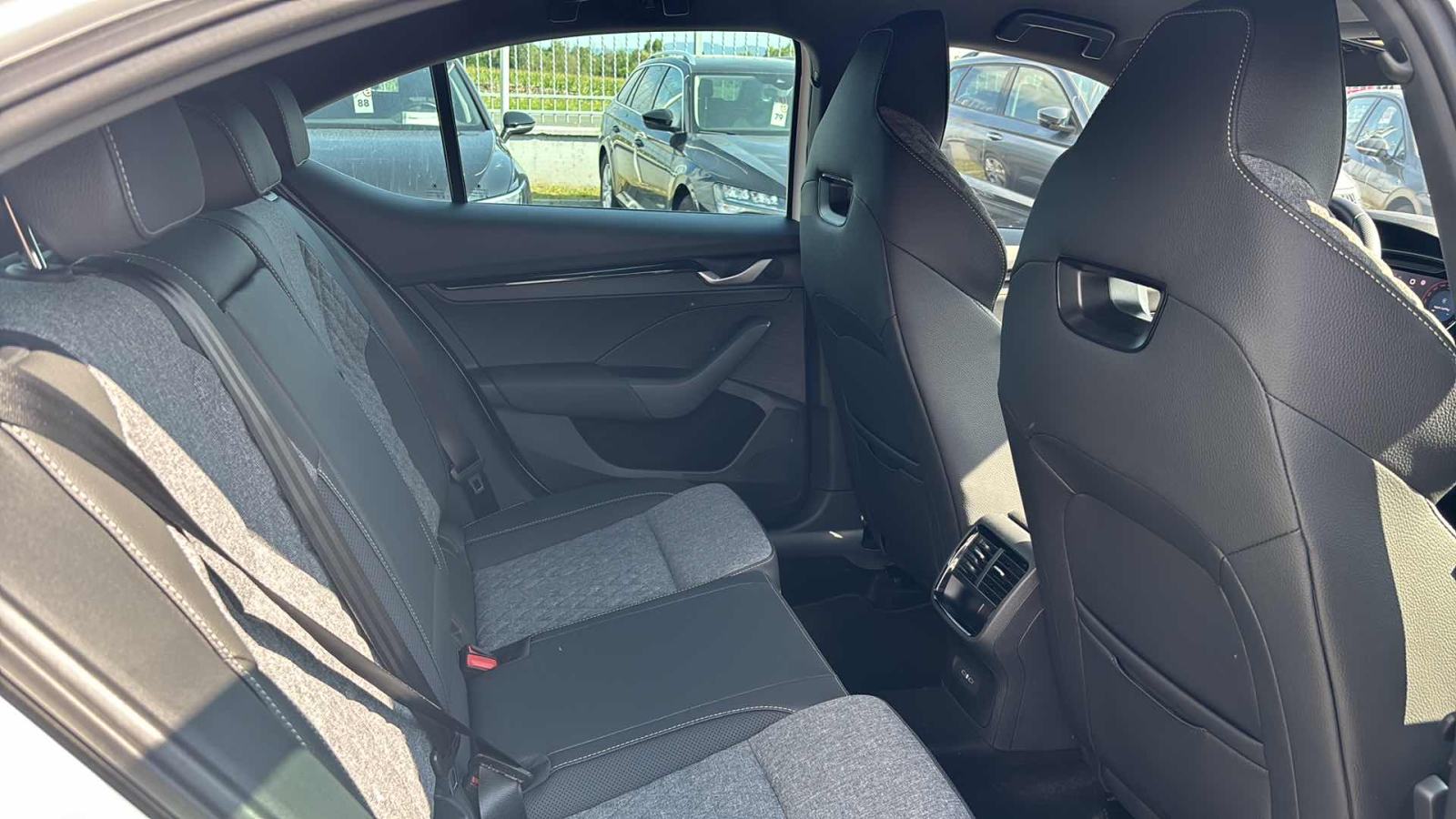 SKODA OCTAVIA 2026 • PREMIUM jamstvo • AutoZubak Rabljena, fotografija 10