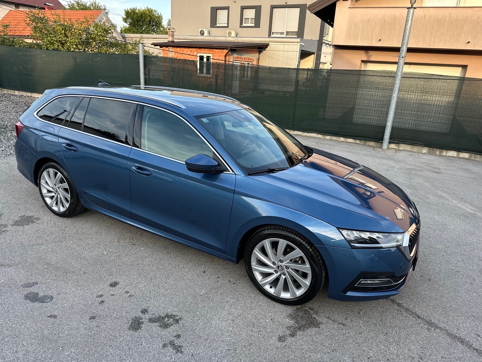 Škoda Octavia Combi 1,0 TSI samo 48tkm..Nov! Povoljno!, fotografija 2