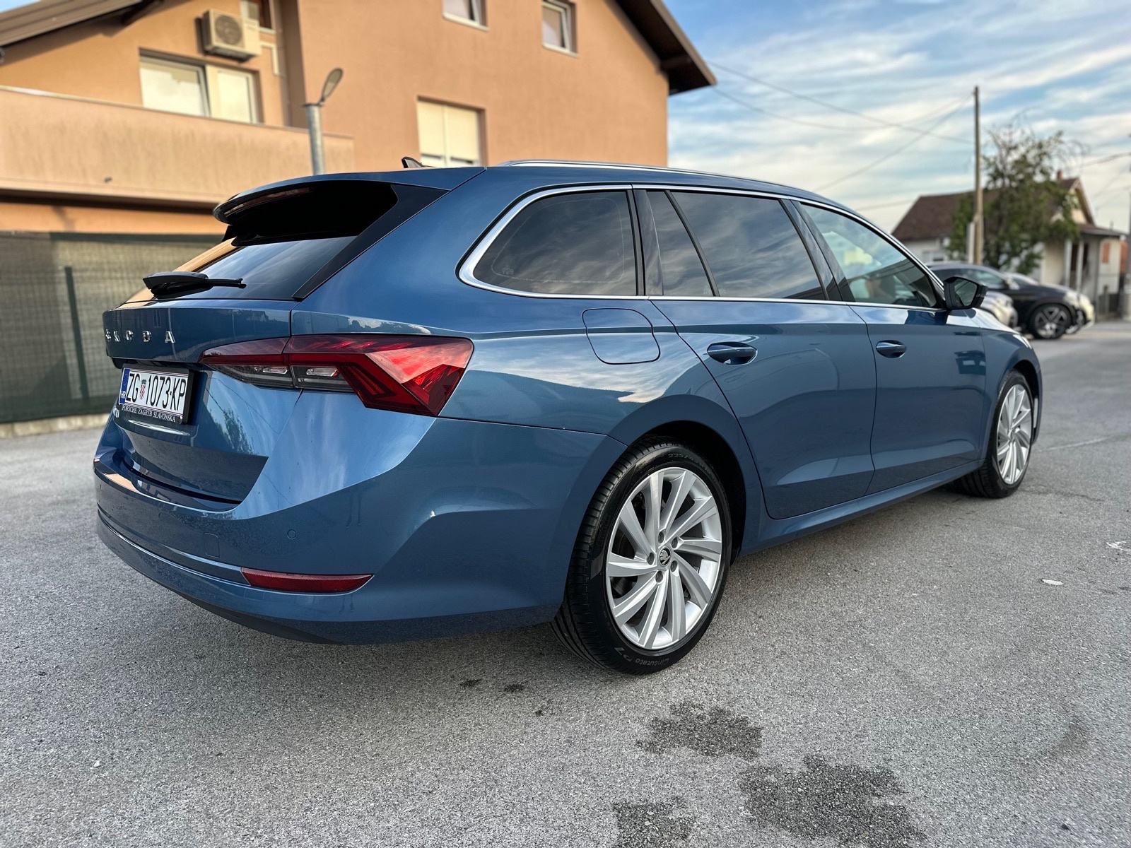 Škoda Octavia Combi 1,0 TSI samo 48tkm..Nov! Povoljno!, fotografija 3