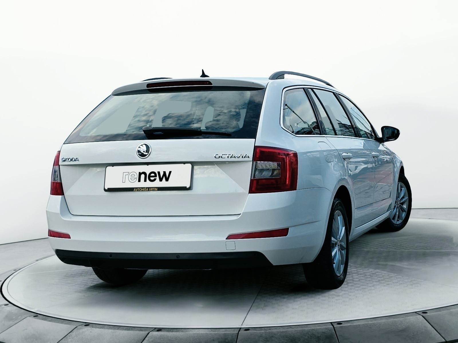 Škoda Octavia Combi 1,4 TSI, fotografija 3