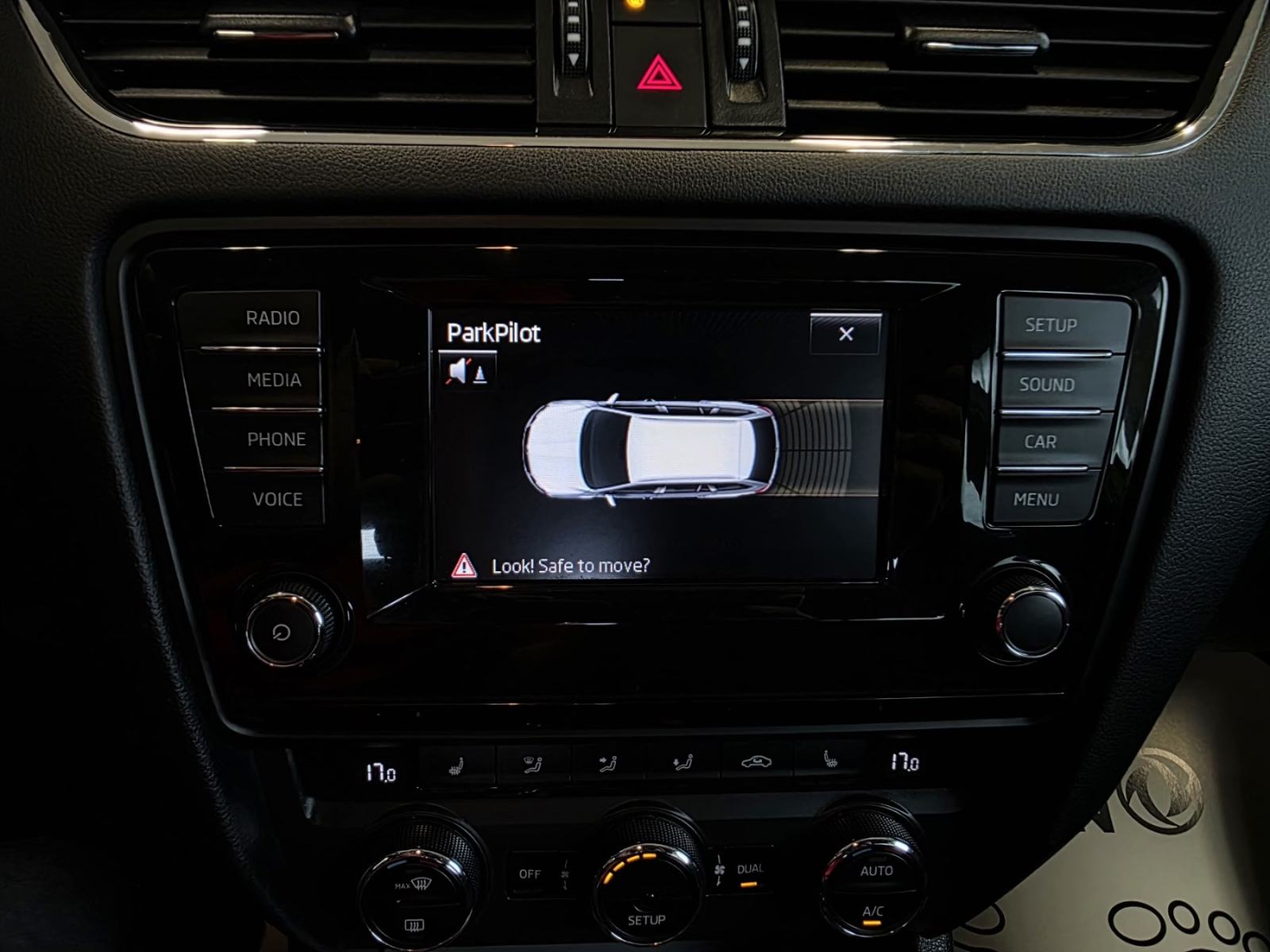 Škoda Octavia Combi 1,4 TSI, fotografija 15