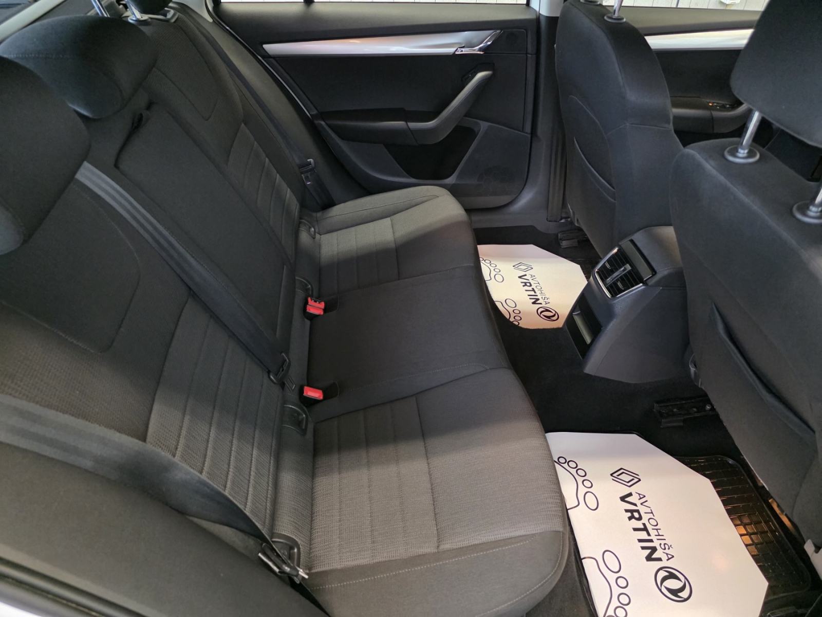 Škoda Octavia Combi 1,4 TSI, fotografija 12