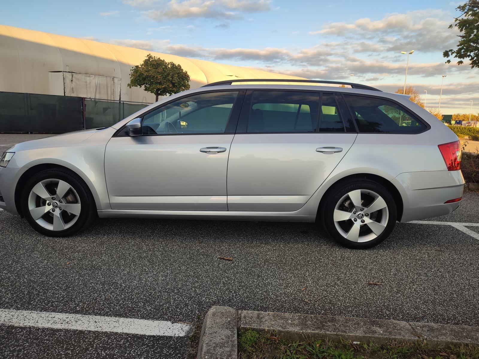 Škoda Octavia Combi 1,5 TSI DSG,2020G..REG 10/26.. Zamjena, fotografija 12